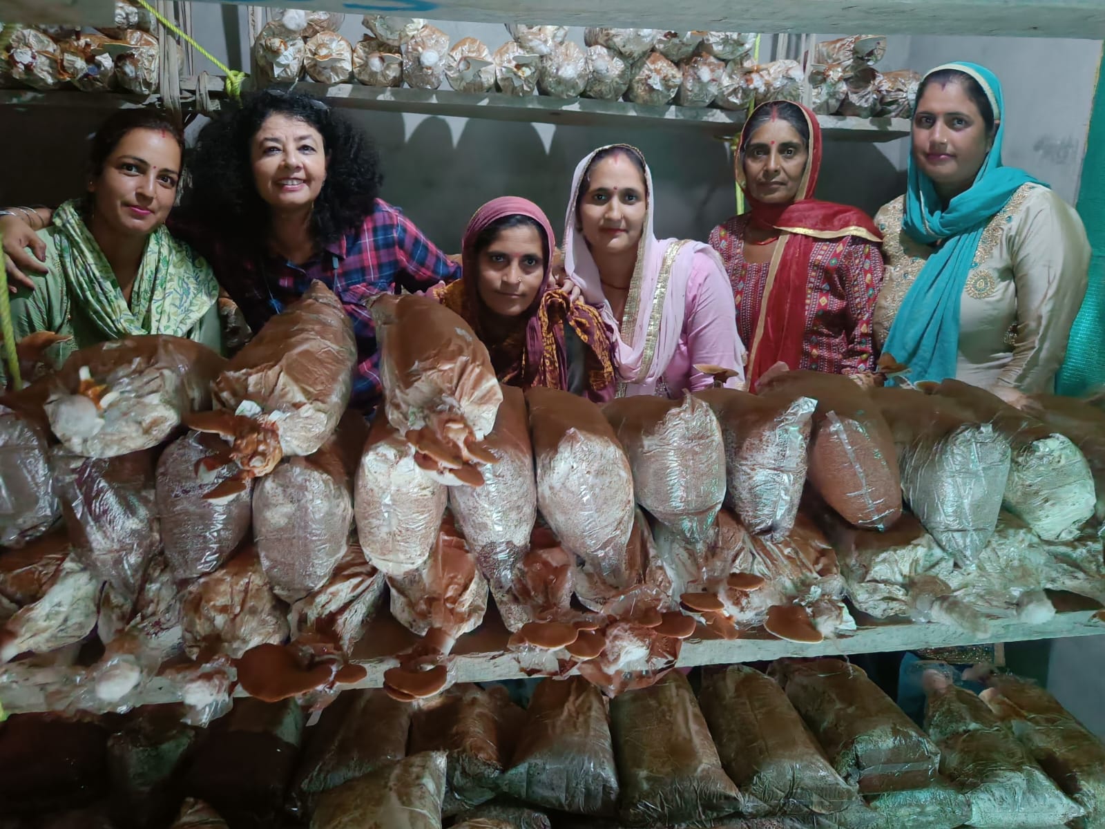 Women Mushroom Training Hi Shroomz